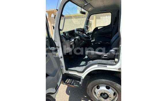 Buy Import Mitsubishi Carisma White Car in Import - Dubai in Ashanti Buy Import Mitsubishi Carisma White Car in Import - Dubai in Ashanti