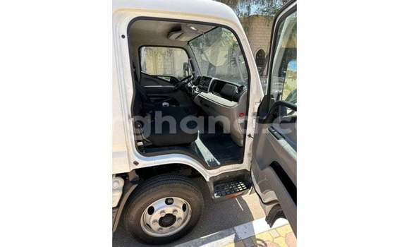 Buy Import Mitsubishi Carisma White Car in Import - Dubai in Ashanti Buy Import Mitsubishi Carisma White Car in Import - Dubai in Ashanti