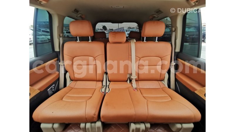 Big with watermark toyota land cruiser ashanti import dubai 55320