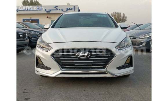Ra Imported Hyundai Sonata funfun Ọkọ̀ in Import - Dubai ni Ashanti Ra Imported Hyundai Sonata funfun Ọkọ̀ in Import - Dubai ni Ashanti