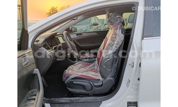 Ra Imported Hyundai Sonata funfun Ọkọ̀ in Import - Dubai ni Ashanti Ra Imported Hyundai Sonata funfun Ọkọ̀ in Import - Dubai ni Ashanti