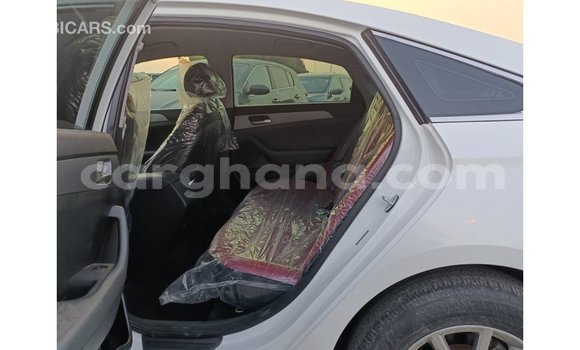 Ra Imported Hyundai Sonata funfun Ọkọ̀ in Import - Dubai ni Ashanti Ra Imported Hyundai Sonata funfun Ọkọ̀ in Import - Dubai ni Ashanti