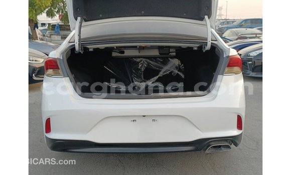 Ra Imported Hyundai Sonata funfun Ọkọ̀ in Import - Dubai ni Ashanti Ra Imported Hyundai Sonata funfun Ọkọ̀ in Import - Dubai ni Ashanti