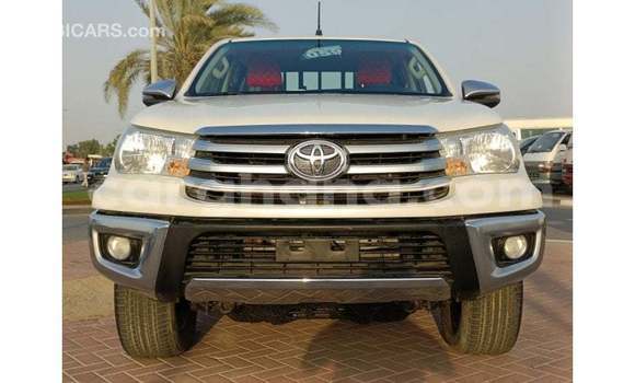 Ra Imported Toyota Hilux funfun Ọkọ̀ in Import - Dubai ni Ashanti Ra Imported Toyota Hilux funfun Ọkọ̀ in Import - Dubai ni Ashanti