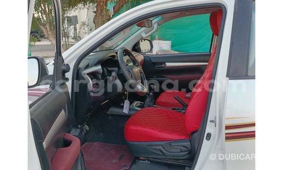 Ra Imported Toyota Hilux funfun Ọkọ̀ in Import - Dubai ni Ashanti Ra Imported Toyota Hilux funfun Ọkọ̀ in Import - Dubai ni Ashanti