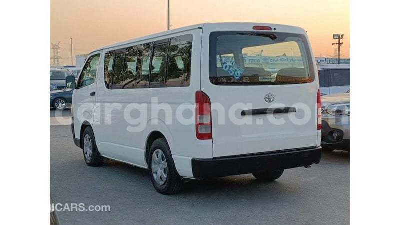 Big with watermark toyota hiace ashanti import dubai 55335