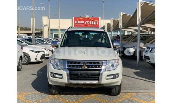 Ra Imported Mitsubishi Pajero funfun Ọkọ̀ in Import - Dubai ni Ashanti Ra Imported Mitsubishi Pajero funfun Ọkọ̀ in Import - Dubai ni Ashanti