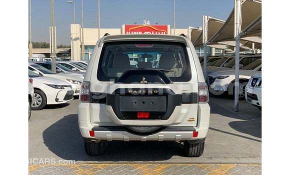 Ra Imported Mitsubishi Pajero funfun Ọkọ̀ in Import - Dubai ni Ashanti Ra Imported Mitsubishi Pajero funfun Ọkọ̀ in Import - Dubai ni Ashanti