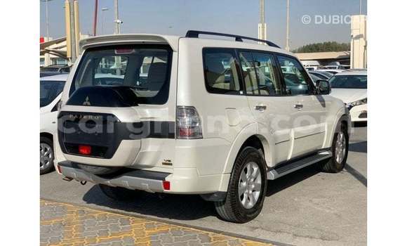 Ra Imported Mitsubishi Pajero funfun Ọkọ̀ in Import - Dubai ni Ashanti Ra Imported Mitsubishi Pajero funfun Ọkọ̀ in Import - Dubai ni Ashanti