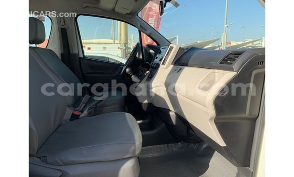 Sayi Imported Toyota Hiace White Mota in Import - Dubai a Ashanti Sayi Imported Toyota Hiace White Mota in Import - Dubai a Ashanti
