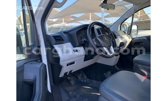 Sayi Imported Toyota Hiace White Mota in Import - Dubai a Ashanti Sayi Imported Toyota Hiace White Mota in Import - Dubai a Ashanti