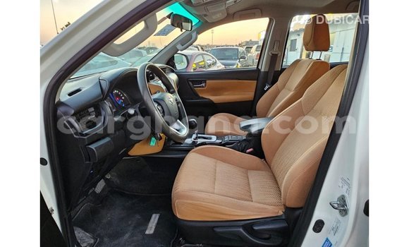 Ra Imported Toyota Fortuner funfun Ọkọ̀ in Import - Dubai ni Ashanti Ra Imported Toyota Fortuner funfun Ọkọ̀ in Import - Dubai ni Ashanti