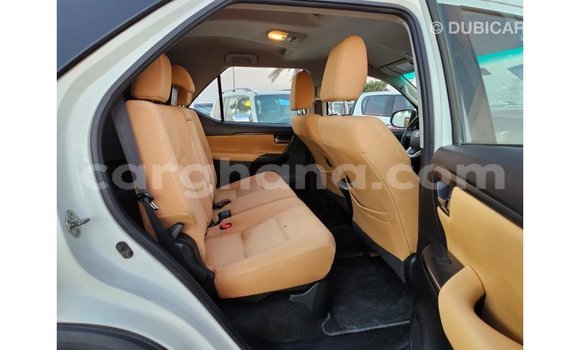 Ra Imported Toyota Fortuner funfun Ọkọ̀ in Import - Dubai ni Ashanti Ra Imported Toyota Fortuner funfun Ọkọ̀ in Import - Dubai ni Ashanti