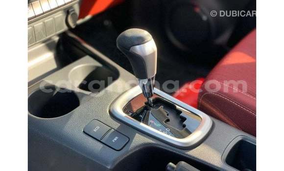 Ra Imported Toyota Hilux funfun Ọkọ̀ in Import - Dubai ni Ashanti Ra Imported Toyota Hilux funfun Ọkọ̀ in Import - Dubai ni Ashanti