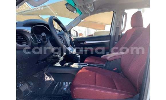 Ra Imported Toyota Hilux funfun Ọkọ̀ in Import - Dubai ni Ashanti Ra Imported Toyota Hilux funfun Ọkọ̀ in Import - Dubai ni Ashanti