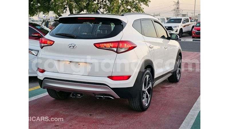 Big with watermark hyundai tucson ashanti import dubai 55364