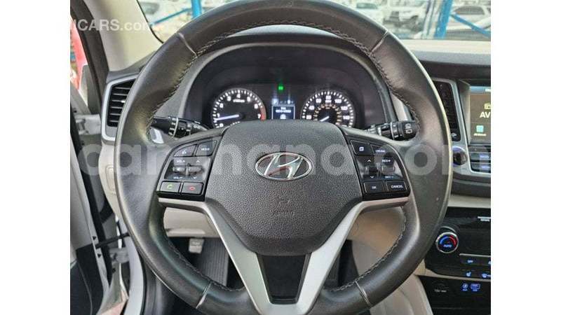 Big with watermark hyundai tucson ashanti import dubai 55364