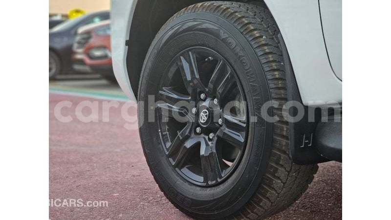 Big with watermark toyota hilux ashanti import dubai 55365