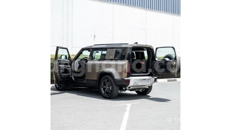 Big with watermark land rover defender ashanti import dubai 55380