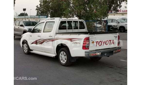 Ra Imported Toyota Hilux funfun Ọkọ̀ in Import - Dubai ni Ashanti Ra Imported Toyota Hilux funfun Ọkọ̀ in Import - Dubai ni Ashanti