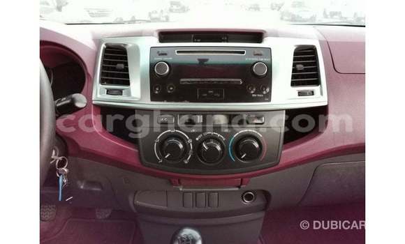 Ra Imported Toyota Hilux funfun Ọkọ̀ in Import - Dubai ni Ashanti Ra Imported Toyota Hilux funfun Ọkọ̀ in Import - Dubai ni Ashanti