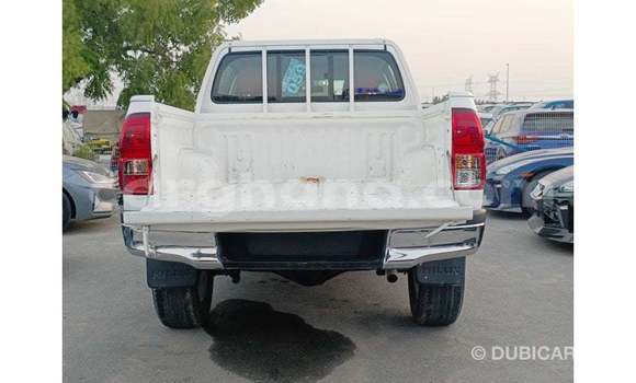 Buy Import Toyota Hilux White Car in Import - Dubai in Ashanti Buy Import Toyota Hilux White Car in Import - Dubai in Ashanti