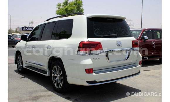Ra Imported Toyota Land Cruiser funfun Ọkọ̀ in Import - Dubai ni Ashanti Ra Imported Toyota Land Cruiser funfun Ọkọ̀ in Import - Dubai ni Ashanti