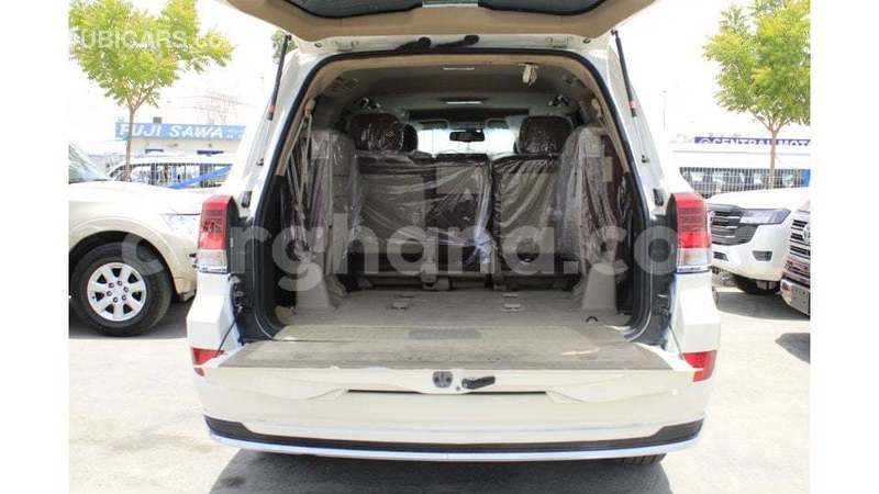 Big with watermark toyota land cruiser ashanti import dubai 55419