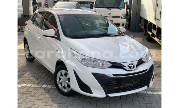 Ra Imported Toyota Yaris funfun Ọkọ̀ in Import - Dubai ni Ashanti Ra Imported Toyota Yaris funfun Ọkọ̀ in Import - Dubai ni Ashanti