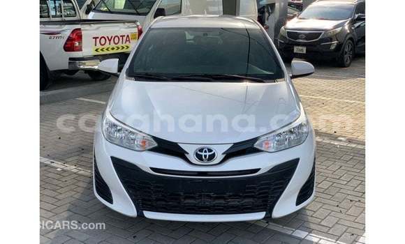 Ra Imported Toyota Yaris funfun Ọkọ̀ in Import - Dubai ni Ashanti Ra Imported Toyota Yaris funfun Ọkọ̀ in Import - Dubai ni Ashanti