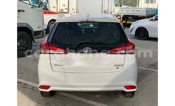 Ra Imported Toyota Yaris funfun Ọkọ̀ in Import - Dubai ni Ashanti Ra Imported Toyota Yaris funfun Ọkọ̀ in Import - Dubai ni Ashanti