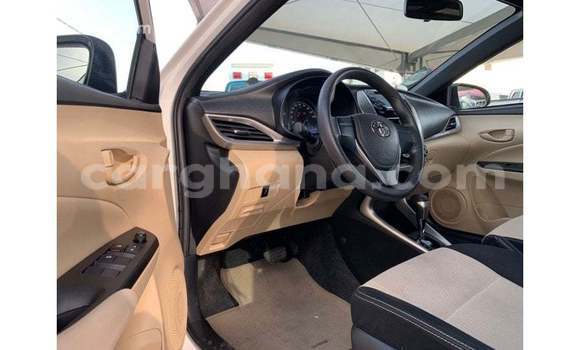 Ra Imported Toyota Yaris funfun Ọkọ̀ in Import - Dubai ni Ashanti Ra Imported Toyota Yaris funfun Ọkọ̀ in Import - Dubai ni Ashanti