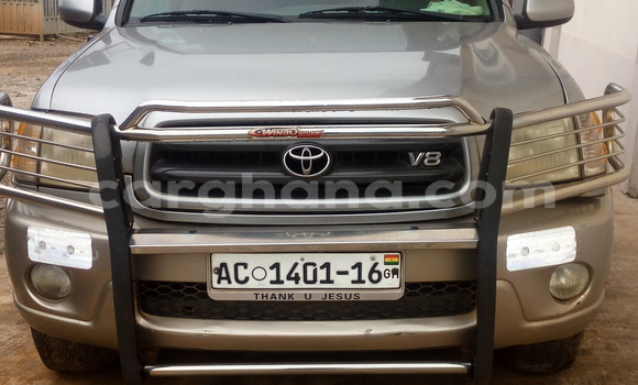Ra Àlòkù Toyota Sequoia Silver Ọkọ̀ in Obuasi ni Ashanti Ra Àlòkù Toyota Sequoia Silver Ọkọ̀ in Obuasi ni Ashanti
