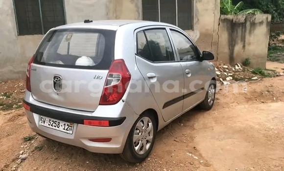 Sayi Na hannu Hyundai Elantra Azurfa Mota in Accra a Greater Accra