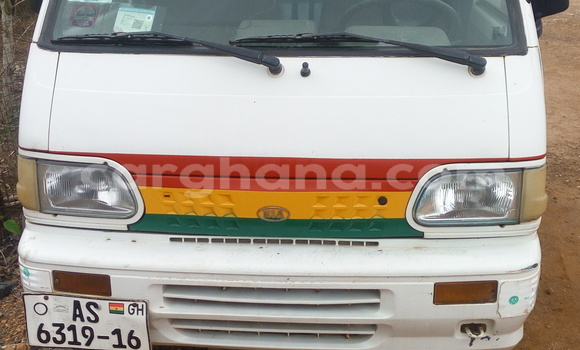 Buy Used Kia Spectra White Car in Obuasi in Ashanti