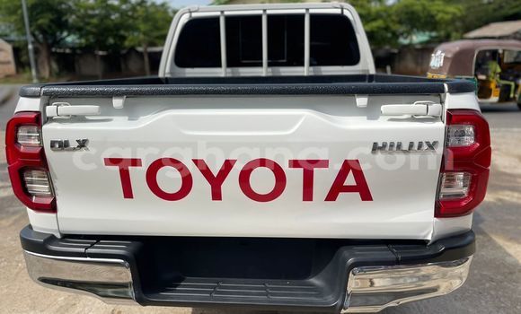 Buy Used Toyota Hilux White Car in Sekondi–Takoradi Metropolitan in Western Buy Used Toyota Hilux White Car in Sekondi–Takoradi Metropolitan in Western