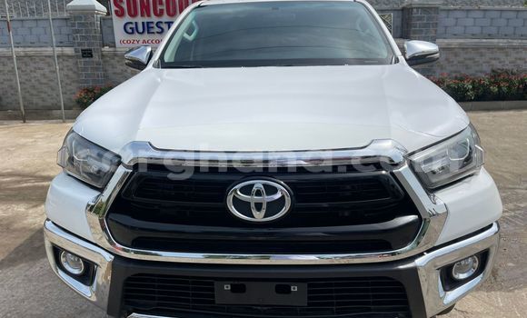Ra Àlòkù Toyota Hilux funfun Ọkọ̀ in Sekondi–Takoradi Metropolitan ni Oorun Ra Àlòkù Toyota Hilux funfun Ọkọ̀ in Sekondi–Takoradi Metropolitan ni Oorun