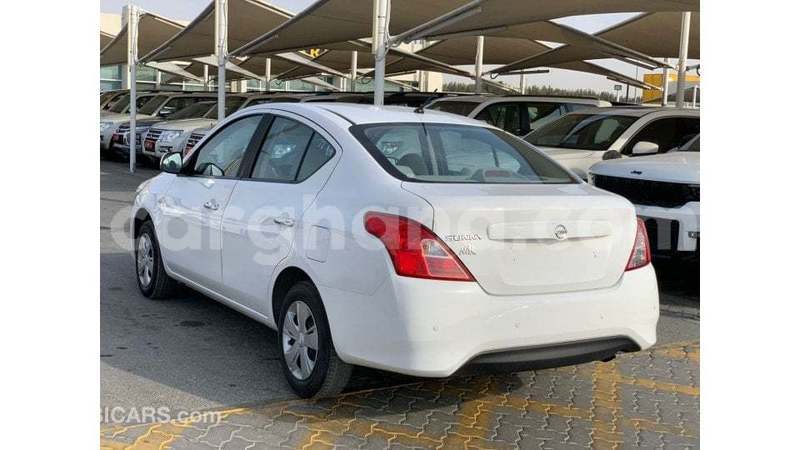 Big with watermark nissan sunny ashanti import dubai 55482