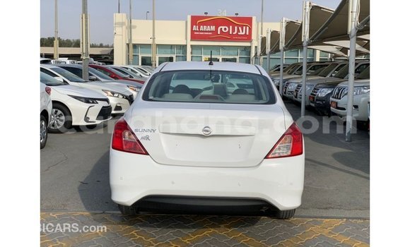 Ra Imported Nissan Sunny funfun Ọkọ̀ in Import - Dubai ni Ashanti Ra Imported Nissan Sunny funfun Ọkọ̀ in Import - Dubai ni Ashanti