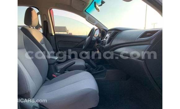 Buy Import Mitsubishi L200 White Car in Import - Dubai in Ashanti Buy Import Mitsubishi L200 White Car in Import - Dubai in Ashanti