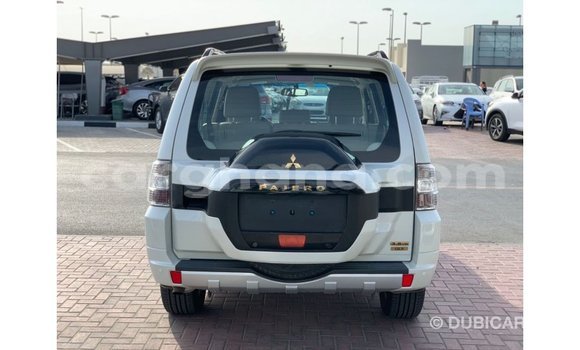 Ra Imported Mitsubishi Pajero funfun Ọkọ̀ in Import - Dubai ni Ashanti Ra Imported Mitsubishi Pajero funfun Ọkọ̀ in Import - Dubai ni Ashanti