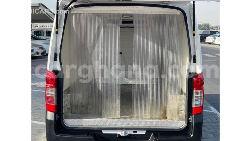 Big with watermark nissan urvan ashanti import dubai 55511