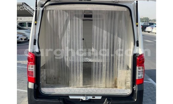 Ra Imported Nissan Urvan funfun Ọkọ̀ in Import - Dubai ni Ashanti Ra Imported Nissan Urvan funfun Ọkọ̀ in Import - Dubai ni Ashanti