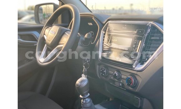 Buy Import Isuzu Rodeo White Car in Import - Dubai in Ashanti Buy Import Isuzu Rodeo White Car in Import - Dubai in Ashanti