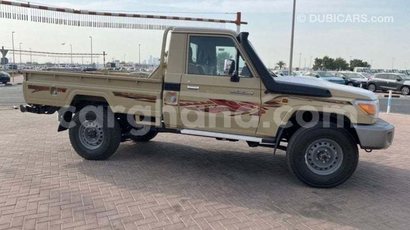 Big with watermark toyota land cruiser ashanti import dubai 55586