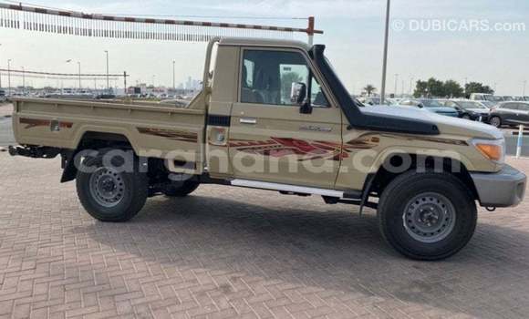 Buy Import Toyota Land Cruiser Beige Car in Import - Dubai in Ashanti Buy Import Toyota Land Cruiser Beige Car in Import - Dubai in Ashanti