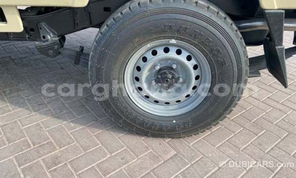 Buy Import Toyota Land Cruiser Beige Car in Import - Dubai in Ashanti Buy Import Toyota Land Cruiser Beige Car in Import - Dubai in Ashanti