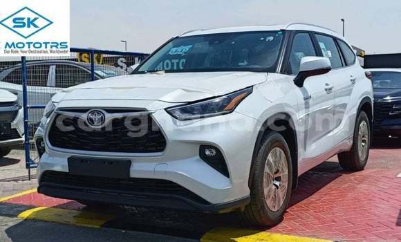 Buy Import Toyota Highlander White Car in Import - Dubai in Ashanti