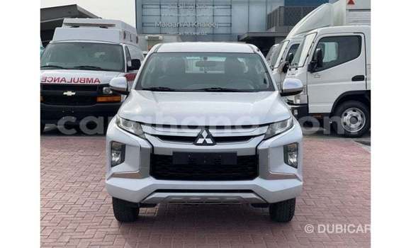 Ra Imported Mitsubishi L200 funfun Ọkọ̀ in Import - Dubai ni Ashanti Ra Imported Mitsubishi L200 funfun Ọkọ̀ in Import - Dubai ni Ashanti