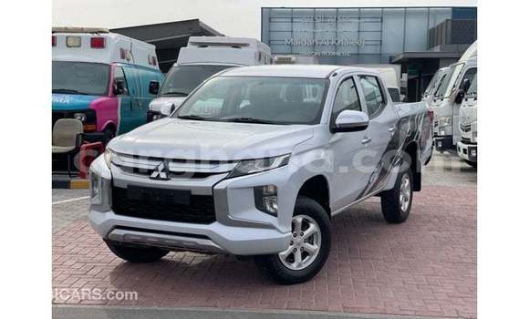 Ra Imported Mitsubishi L200 funfun Ọkọ̀ in Import - Dubai ni Ashanti Ra Imported Mitsubishi L200 funfun Ọkọ̀ in Import - Dubai ni Ashanti